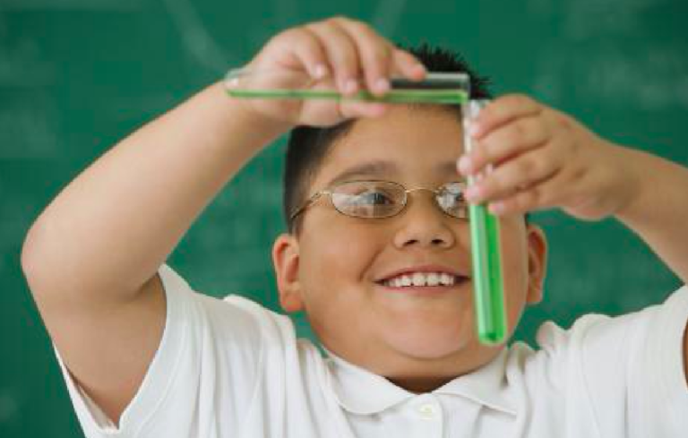 Preparaciones por la próxima generación: ¿Dónde están los latinos en STEM?