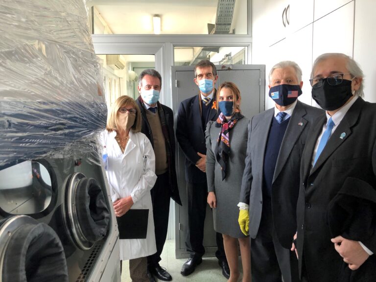 El esfuerzo exitoso de controlar la propagación del coronavirus en Uruguay